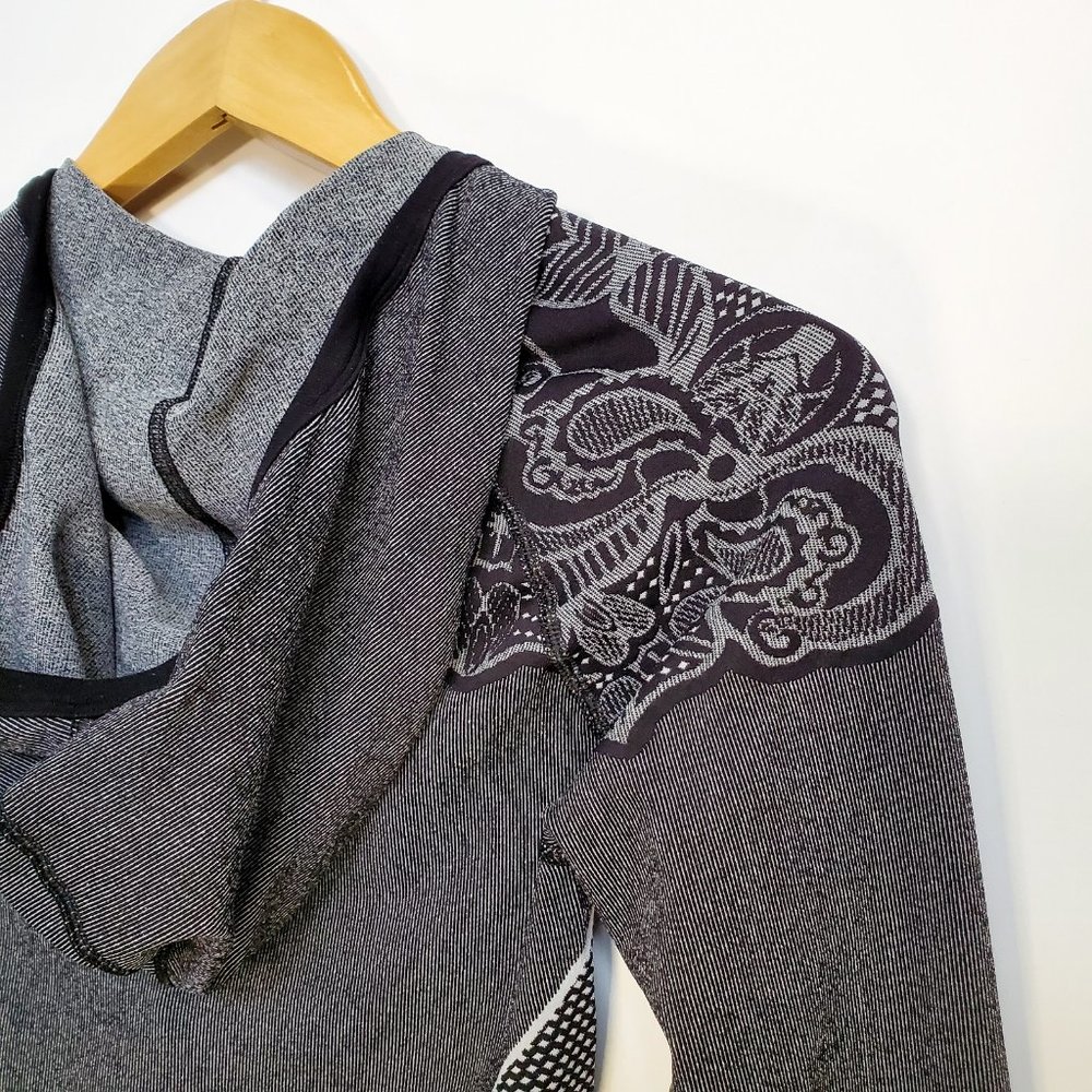 Women's Athleta Activewear Hoodie, Paisley, Small